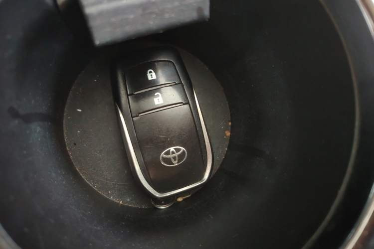 Used Toyota Highlander 2015 2.0T Two-Wheel Drive Luxury Edition 7 Seats
