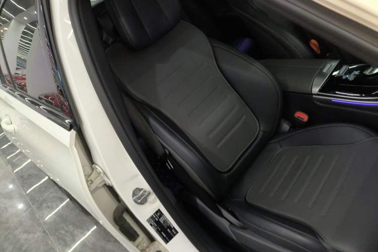 Used Mercedes-Benz C-Class 2022 Revised C 260 L Starry Night Sport Edition Right Front Seat