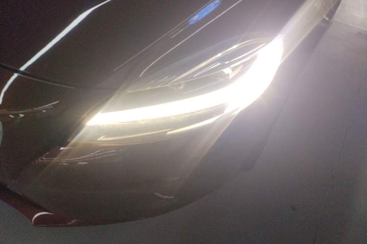 Used Volvo V40 2017 Cross Country T3 Zhiya Edition Left Front Headlight