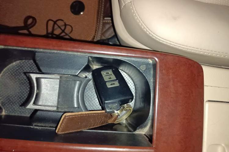 Used Toyota Camry 2012 2.5G Luxury Edition
