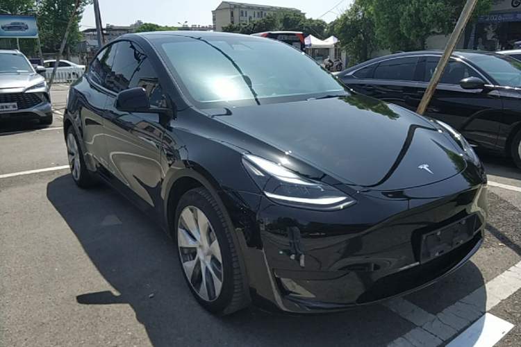 Used Tesla Model Y 2022 Rear-Wheel-Drive Version
