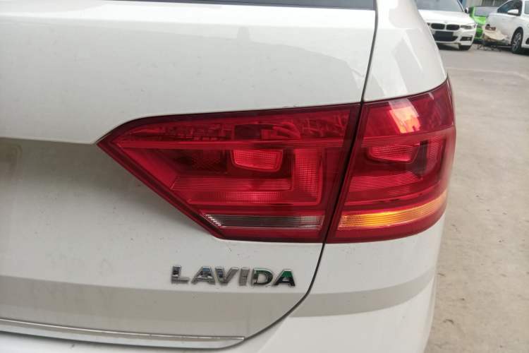 Used Volkswagen Gran Lavida 2015 1.6L Automatic Comfort Edition