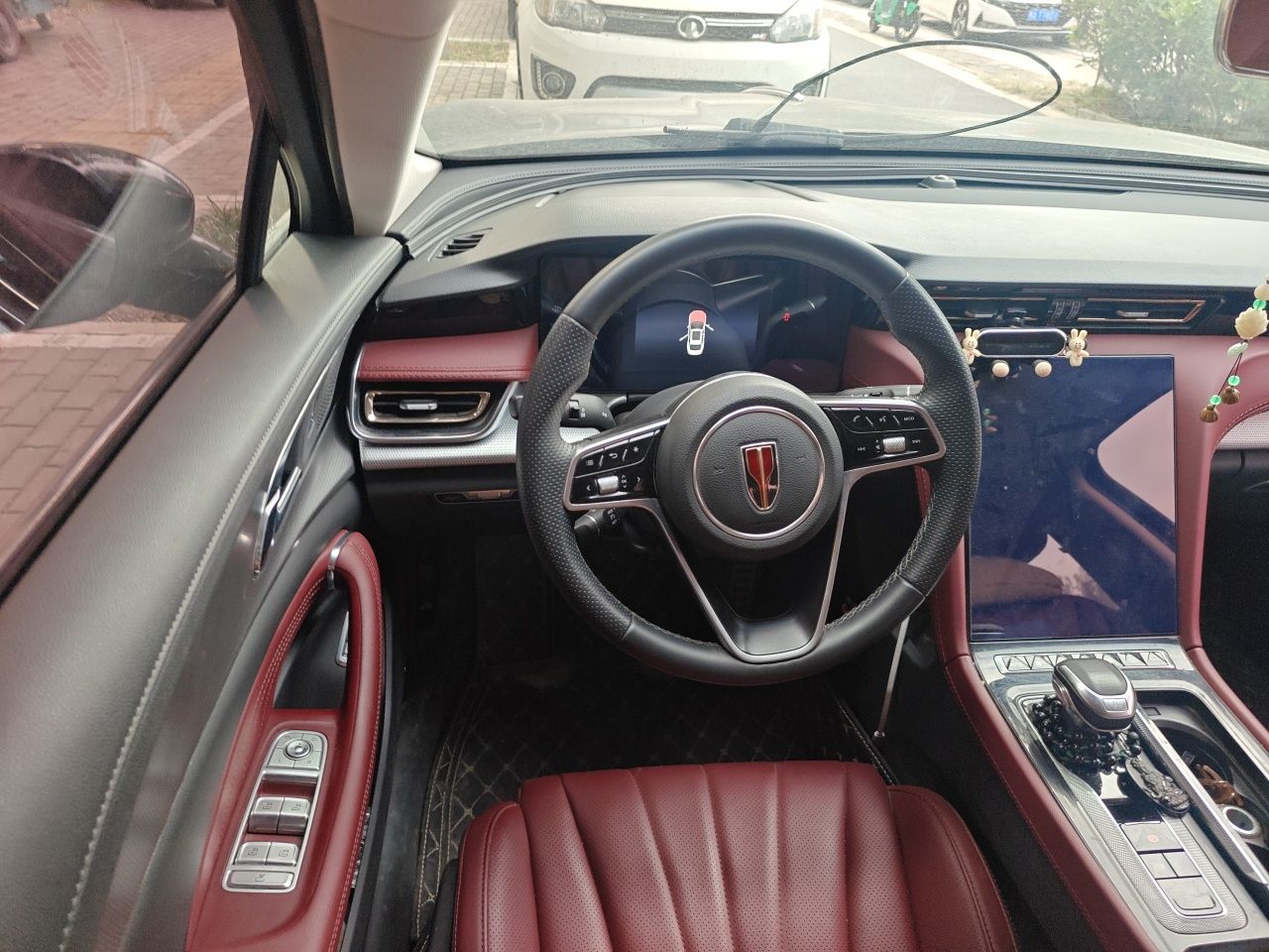 Hongqi H5 2024 1.5T HEV Smart Connect Flagship Edition - Chinese Trim Yun — снимка 10