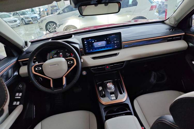 Used Haval JOLION 2021 1.5T Automatic Four-Door Version Center Console
