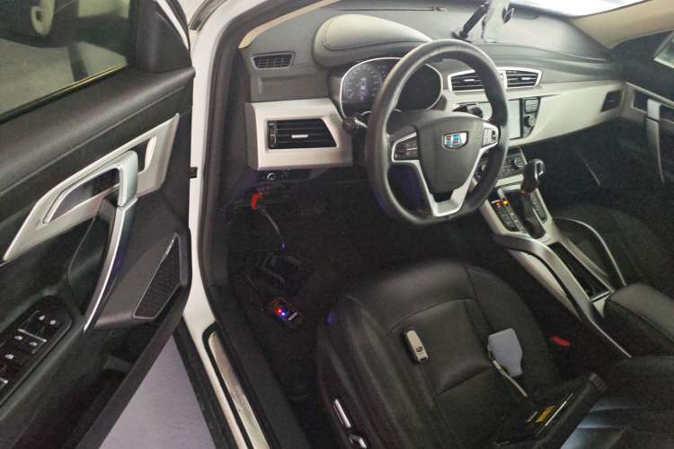 Used Geely Auto Emgrand X7 Sport 2018 1.8TD Automatic Two-Wheel Drive Smart Connect 4G Internet Edition