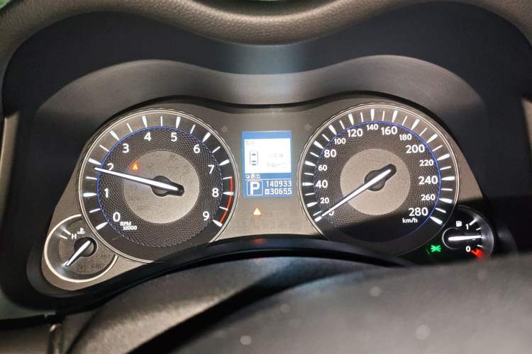 Used Infiniti Q70 2013 Q70L 2.5L Comfort Edition Instrument Cluster