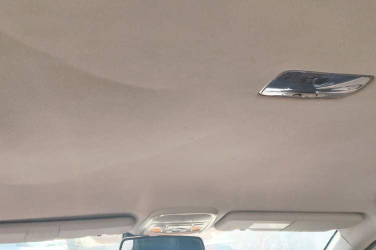 Used Haval H6 2013 Upgraded Model 1.5T Manual Two-Wheel Drive Elite Version Headliner