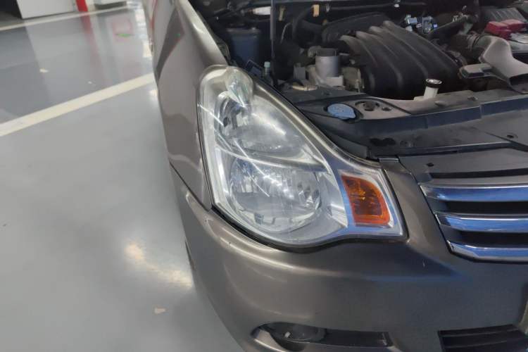 Used Nissan Sylphy 2012 Classic 1.6XE Manual Comfort Edition Right Front Headlight