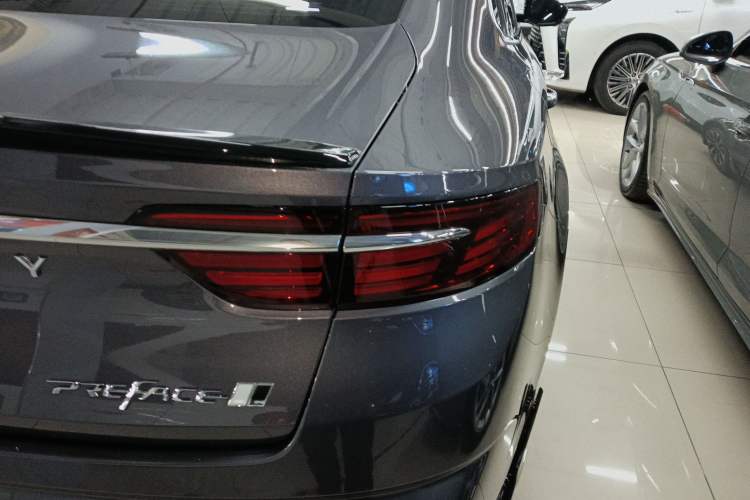 Used Geely Auto Preface 2025 Dongfang Yao 1.5TD Kunlun Edition
