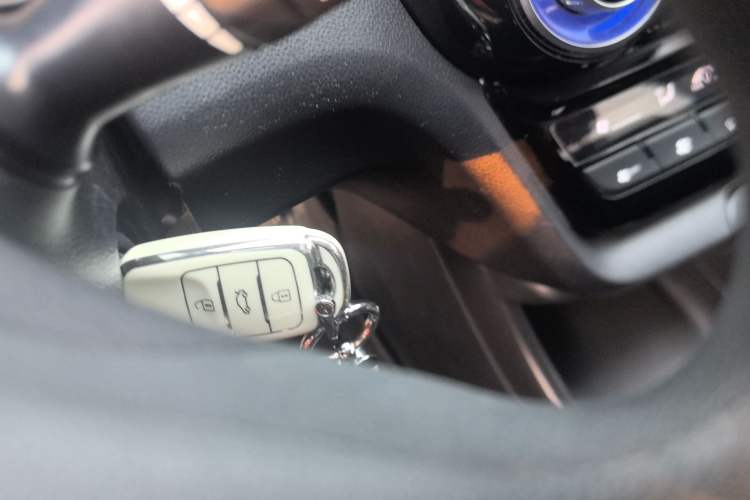 Used Changan Alsvin 2019 1.5L DCT Luxury Version China VI Standard