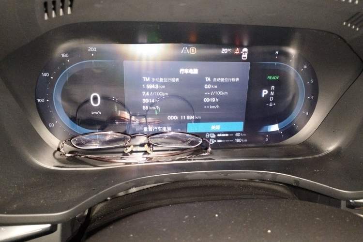 Used Volvo XC60 New Energy 2025 Plug-in Hybrid Long-Range All-Wheel Drive Smart & Luxurious Edition
