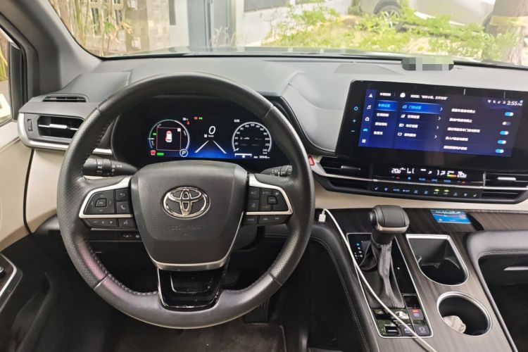 Used Toyota Sienna 2021 2.5L Hybrid Ultimate Edition