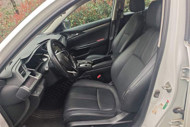 Used Honda Civic 2016 220TURBO CVT Prestige Edition
