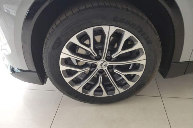 Used Nio ES6 2025 75 kWh Left Front Wheel Hub