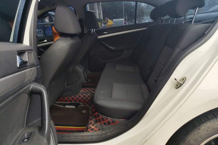 Used Volkswagen Lavida 2018 Classic 1.5L Automatic Fashion Edition China VI Standard
