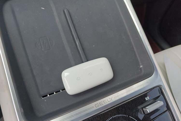 Used Geely Galaxy Galaxy Xingjian 7 EM-i 2025 120km Exploration+ Version