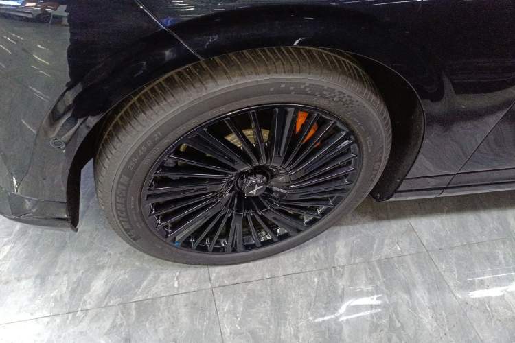 Used XPeng G9 2025 625 Long-Range Max Left Front Wheel Hub