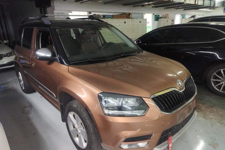 Used Skoda Yeti 2016 1.4TSI DSG Advanced Edition Front Right 45 Deg