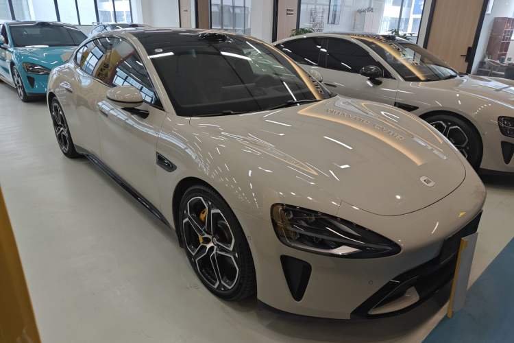 Used Xiaomi Auto SU7 2024 Four-Wheel Drive Ultra-Long Range Advanced Intelligent Driving Max Edition