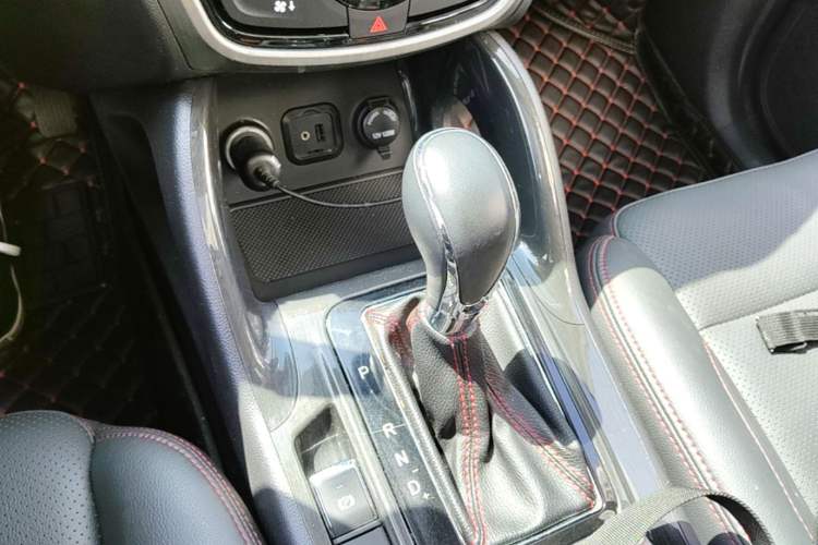 Used CHANGAN CS75 2017 Shangkui Edition 1.5T Automatic Fengyue Model
