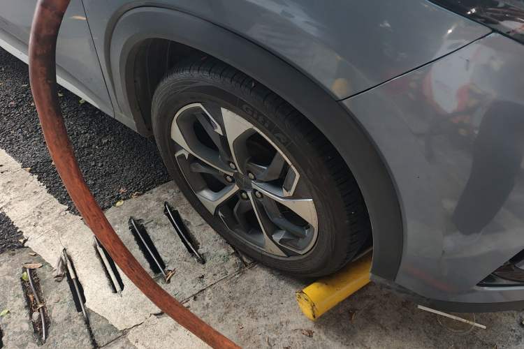 Used SAIC MAXUS EUNIQ 6 2021 LITE+ Smart Edition
