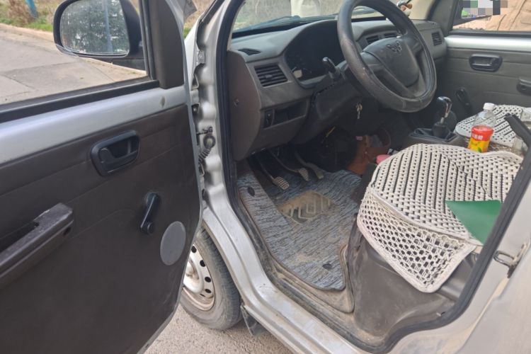 Used Wuling Rongguang S 2022 1.2L Standard Model Window-Sealed Car with Air Conditioning 2 Seats LSI