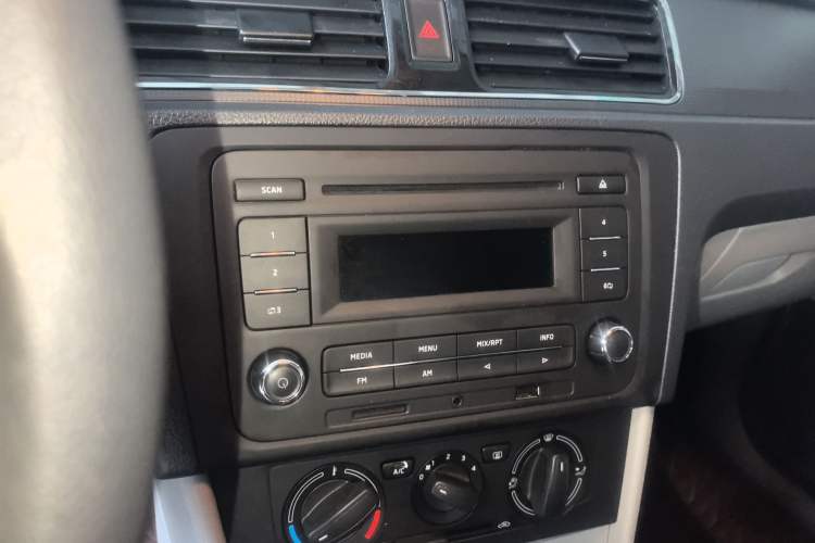 Used Skoda Rapid 2013 1.6L Automatic Smart Selection Model