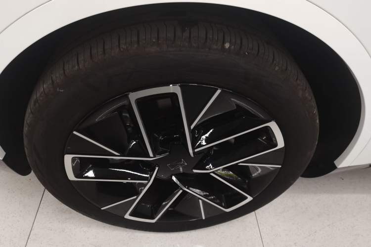 Used Avatr 11 2025 Ultra Extended-Range Edition