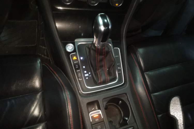 Used Volkswagen Golf GTI 2016 2.0 TSI GTI Gear Lever