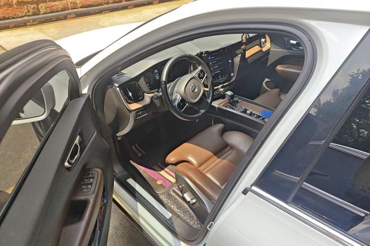 Used Volvo XC60 2021 T5 4x4 Zhiya Luxury Edition