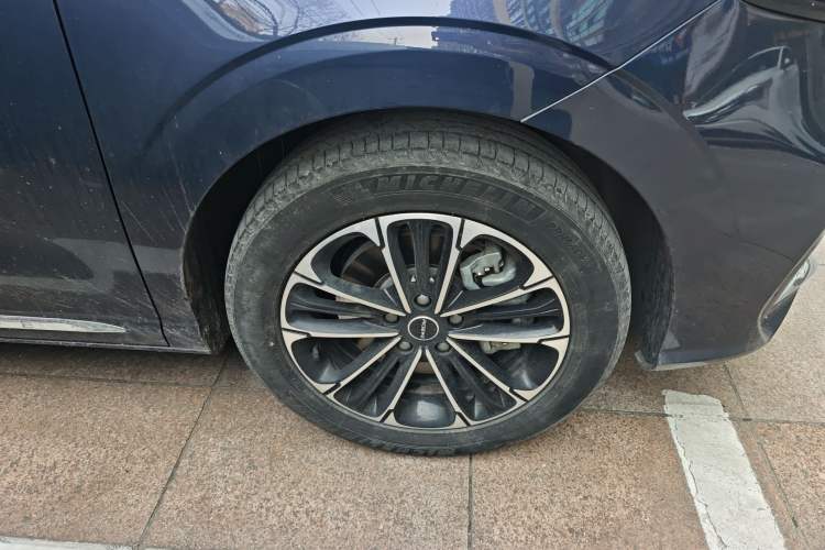 Used Roewe iMAX8 2021 400TGI Supreme Series Lu Zun Edition
