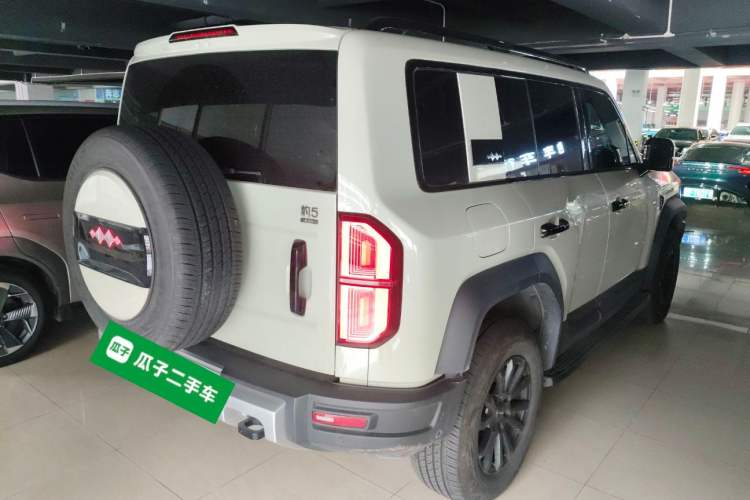 Used Formula Leopard 5 2023 Navigator Edition
