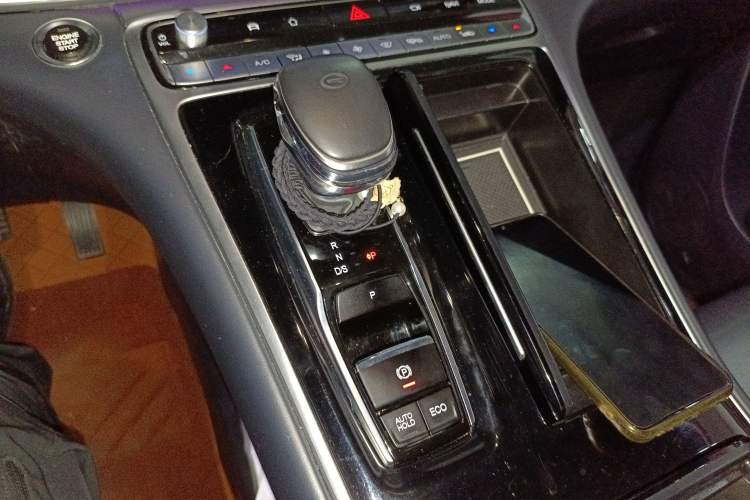 Used GAC Trumpchi M8 2021 Master Series 390T Ultimate Edition Gear Lever