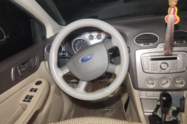 Used Ford Focus 2012 Sedan Classic 1.8L Automatic Fashion Edition
