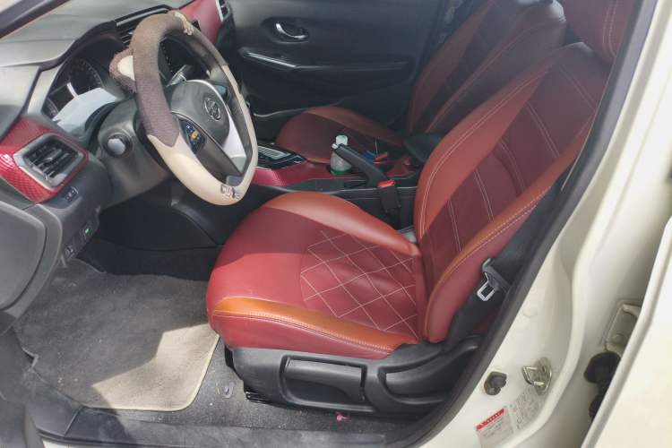 Used Nissan Lannia 2016 1.6L CVT Cool Edition Left Front Seat