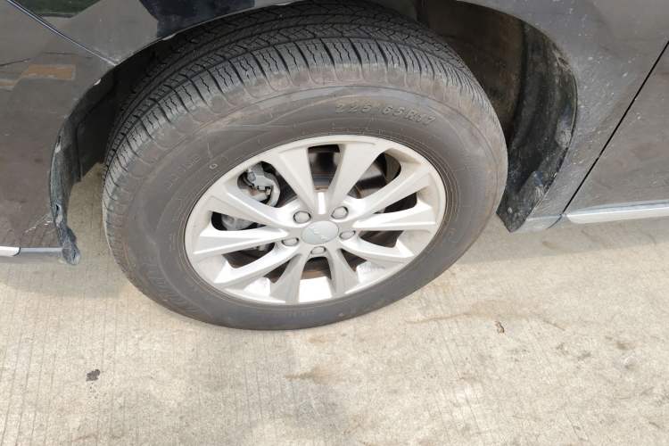 Used Haval M6 2021 PLUS 1.5T DCT Luxury Smart Connectivity Model Left Front Wheel Hub