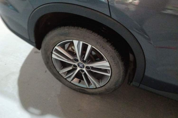 Used BYD Song Pro 2019 1.5T Automatic Elite Edition Right Rear Wheel Hub