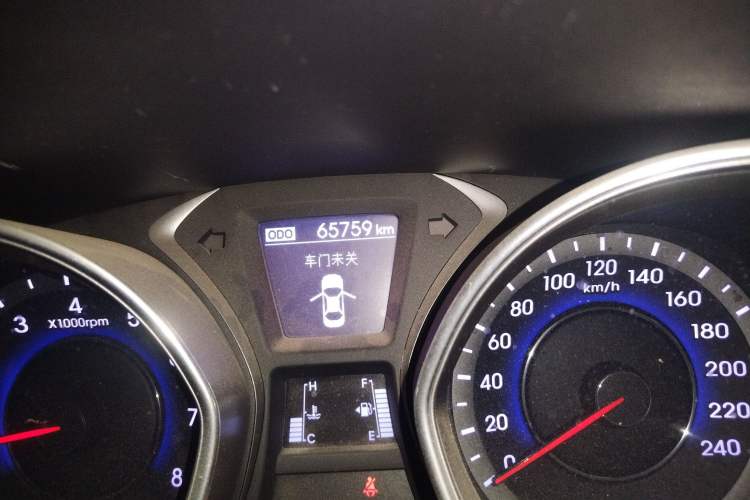 Used Hyundai Elantra (5th Generation / Langdong) 2016 1.6L Manual Luxury Model