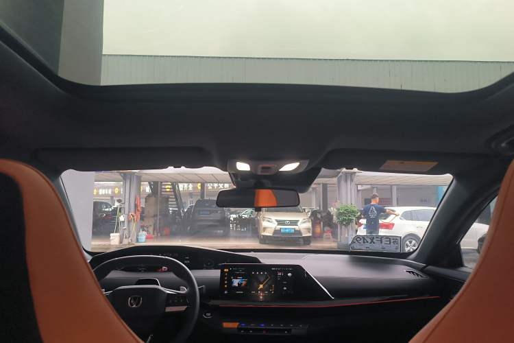 Used CHANGAN UNI-V 2024 1.5T Prestige Sport Edition
