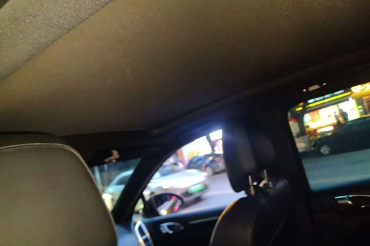 Used Porsche Cayenne 2014 Cayenne Platinum Edition 3.0T Headliner