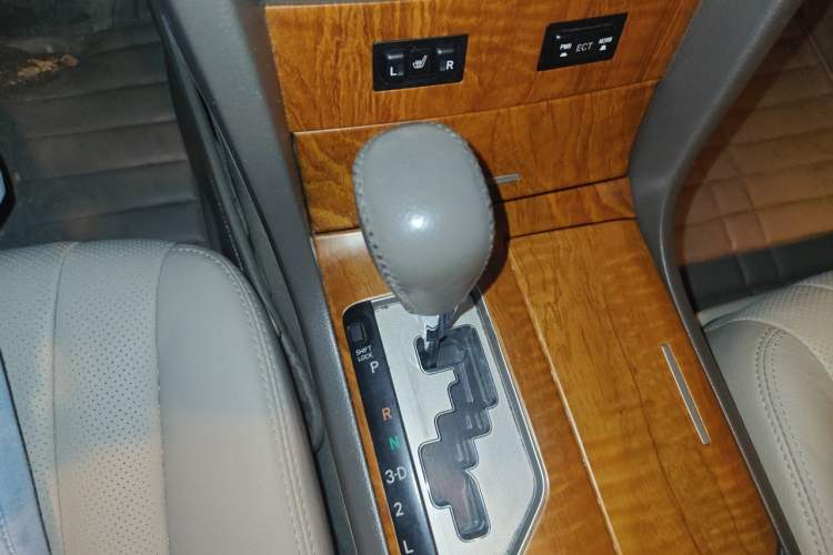 Used Toyota Camry 2012 200G Classic Luxury Edition
