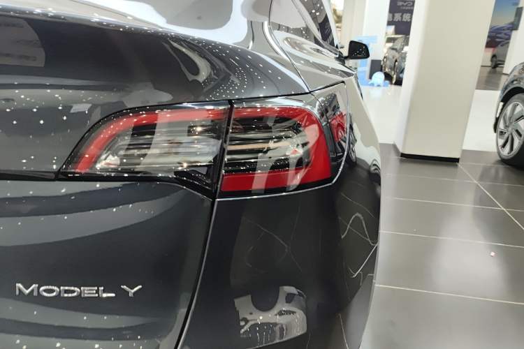 Used Tesla Model Y 2024 Rear-Wheel-Drive Version