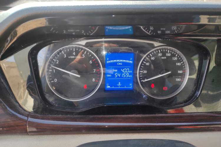 Used CHANGAN KUAYUE Xing V5 
