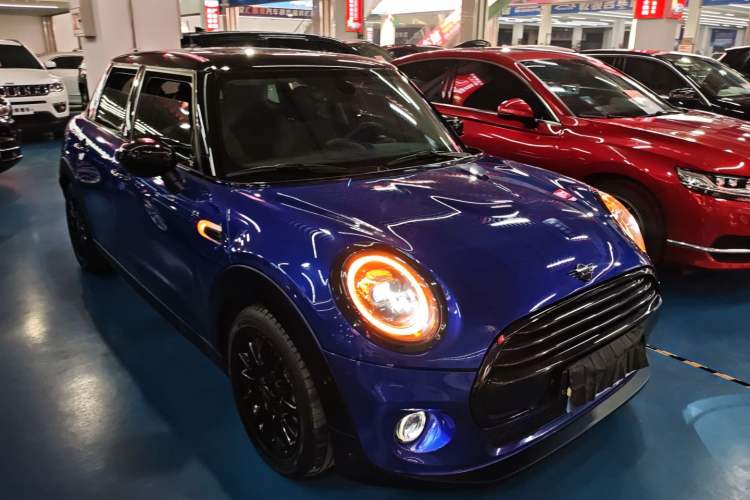 Used MINI MINI 2019 1.5T COOPER Classic Edition Five-Door Version
