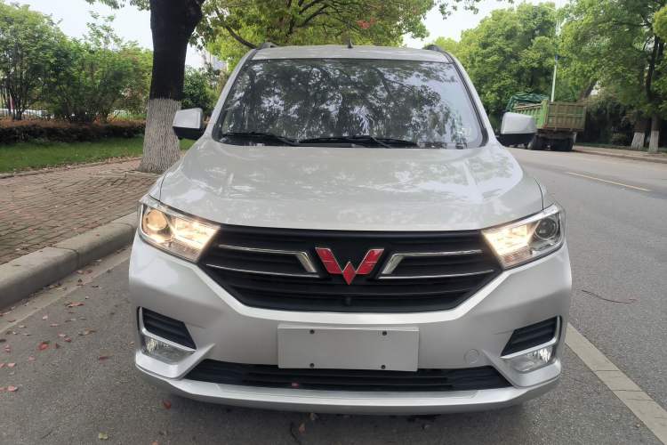 Used Wuling Hongguang 2021 1.5L Revised S Standard Version with Electric Power Steering LAR Front