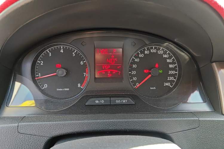 Used Volkswagen Santana 2015 1.6L Automatic Comfort Edition Instrument Cluster