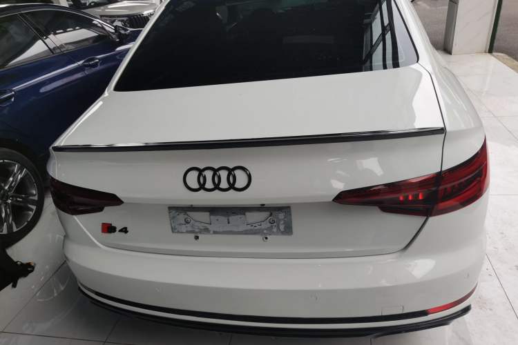 Used Audi A4L 2019 40 TFSI Fashion Edition China VI Emission Standard Rear
