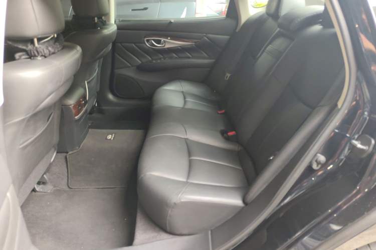 Used Infiniti Q70 2015 Q70L 2.5L Enjoyment Edition