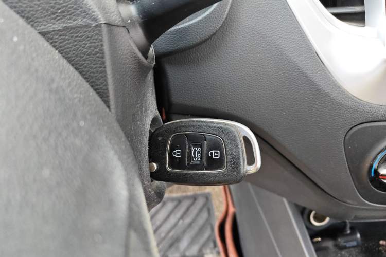 Used Hyundai Verna (new generation) 2016 1.4L Manual Cool Edition GLS