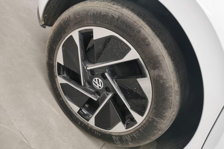 Used Volkswagen ID.3 2023 Upgraded Model Pure Intelligent Enjoyment Version Right Rear Wheel Hub